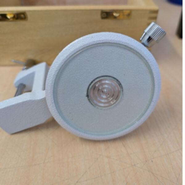 Windaus hand microtome, round